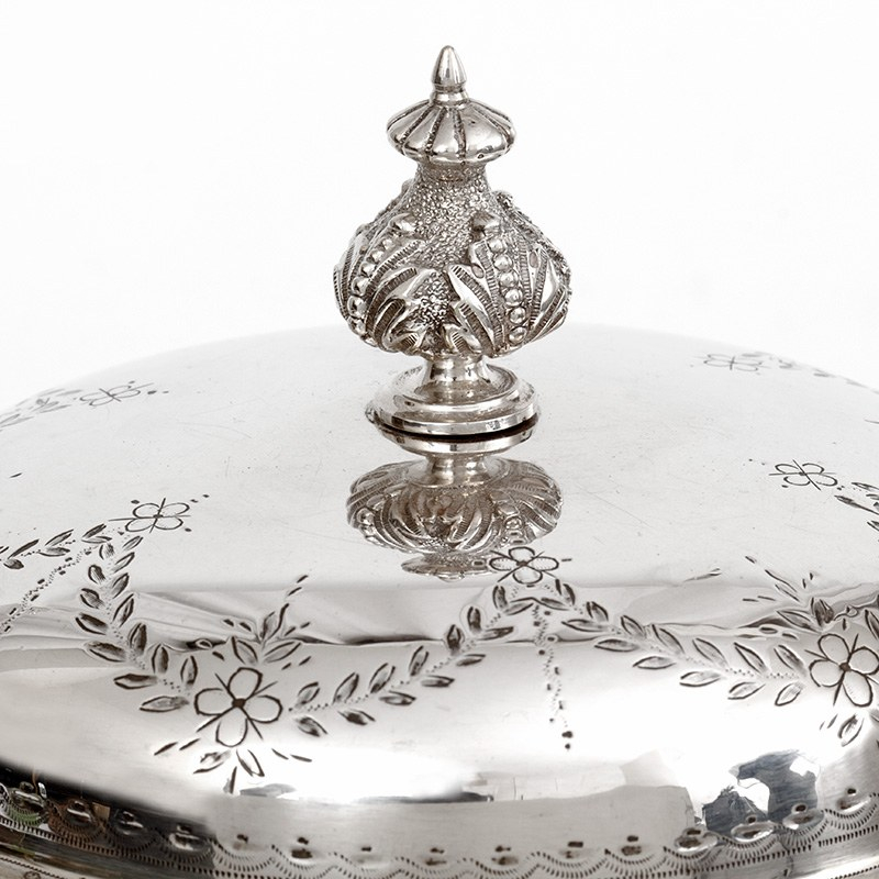 Large Engraved Circular Mirror Plateau Cake Stand with a 12" Mirror (c.1910)